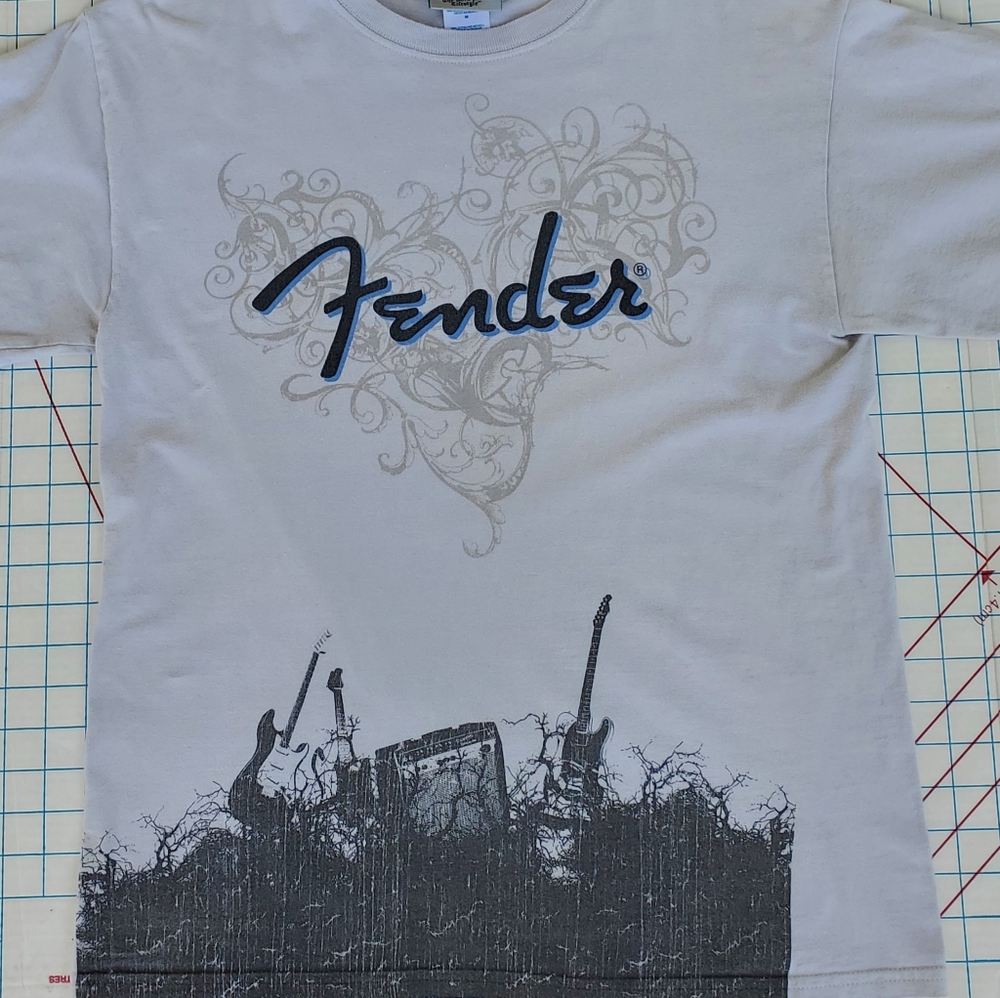 Fender T-shirt Men's Medium Grey Guitar Music
